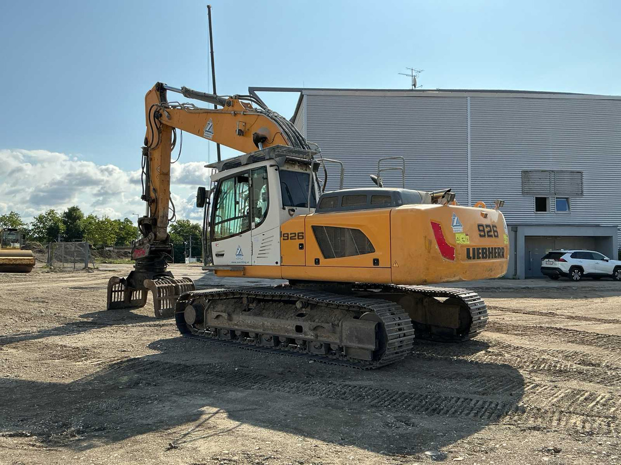 Liebherr R926 LC - Lánctalpas kotró: 4 kép. Liebherr R926 LC - Lánctalpas kotró: 4 kép.
