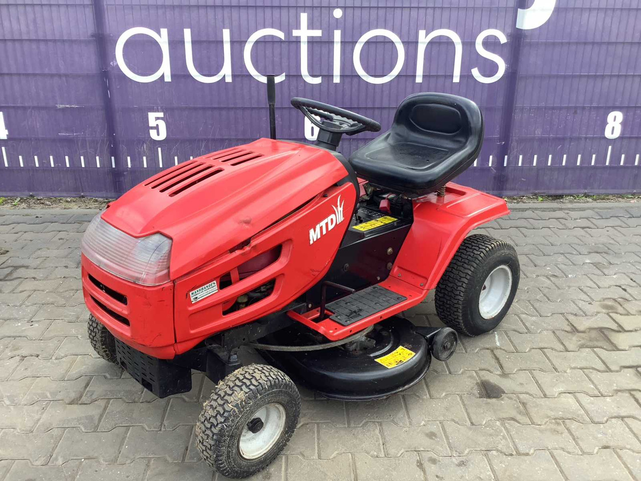 MTD B135/96 - Kerti fűkasza: 1 kép. MTD B135/96 - Kerti fűkasza: 1 kép.