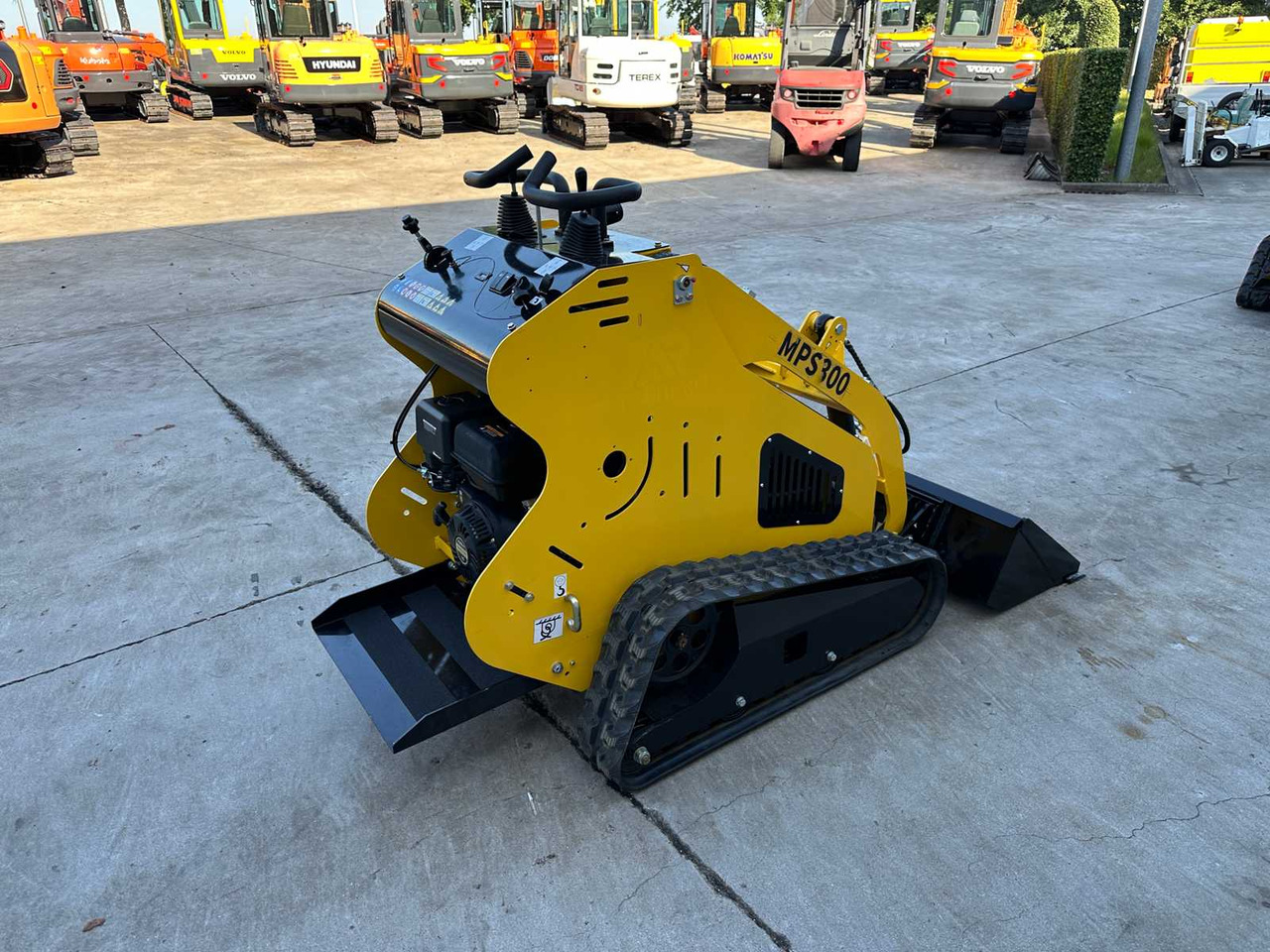 Machpro MP-S300 - Mini homlokrakodó: 4 kép. Machpro MP-S300 - Mini homlokrakodó: 4 kép.