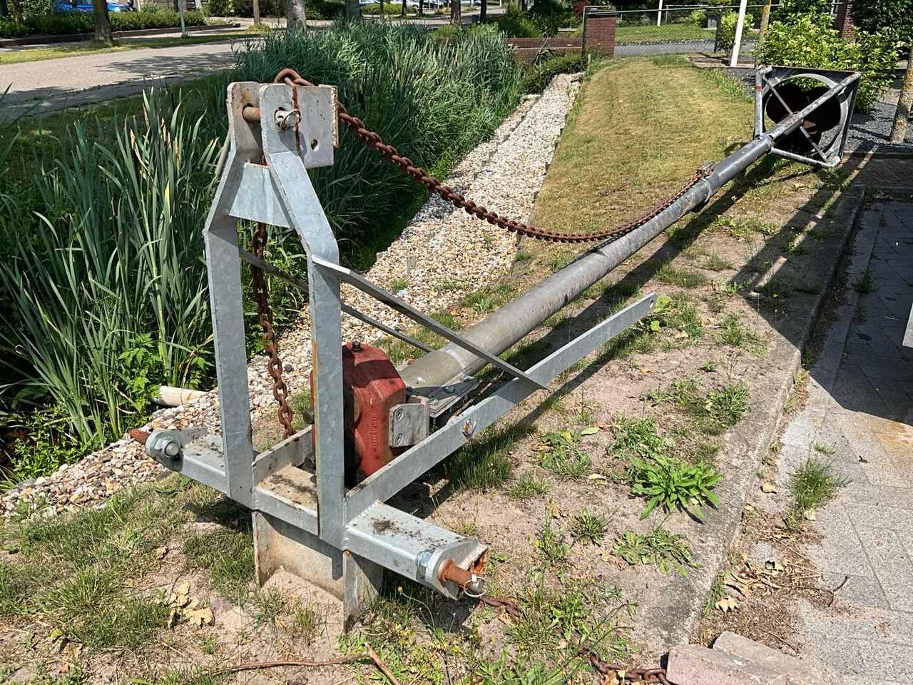 Manure mixer - Szervestrágyaszóró: 1 kép. Manure mixer - Szervestrágyaszóró: 1 kép.