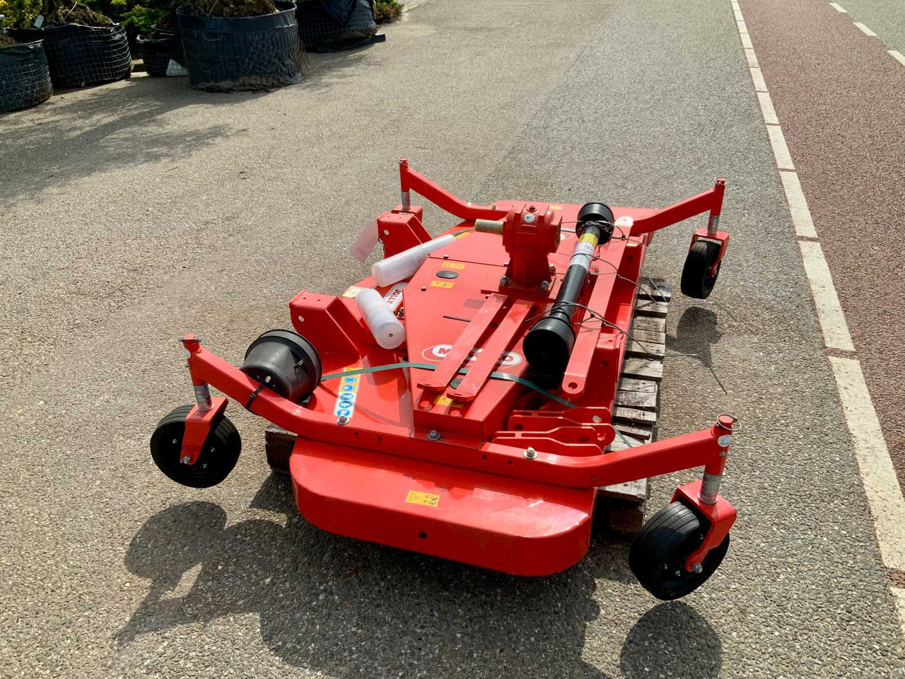 Maschio Jolly 180 - Szárzúzó/ Mulcsozó: 4 kép. Maschio Jolly 180 - Szárzúzó/ Mulcsozó: 4 kép.