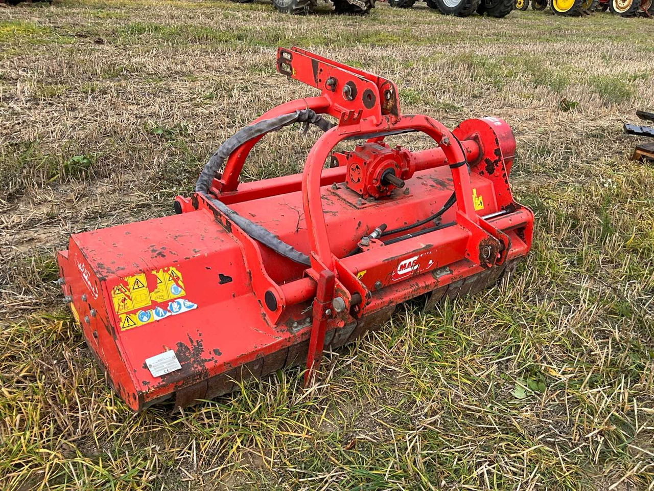 Maschio Trincia BL170 - Szárzúzó: 4 kép. Maschio Trincia BL170 - Szárzúzó: 4 kép.