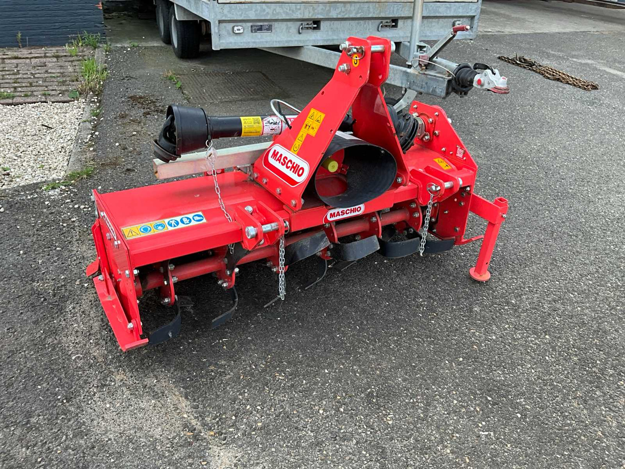 Maschio W125 - Talajmaró: 2 kép. Maschio W125 - Talajmaró: 2 kép.