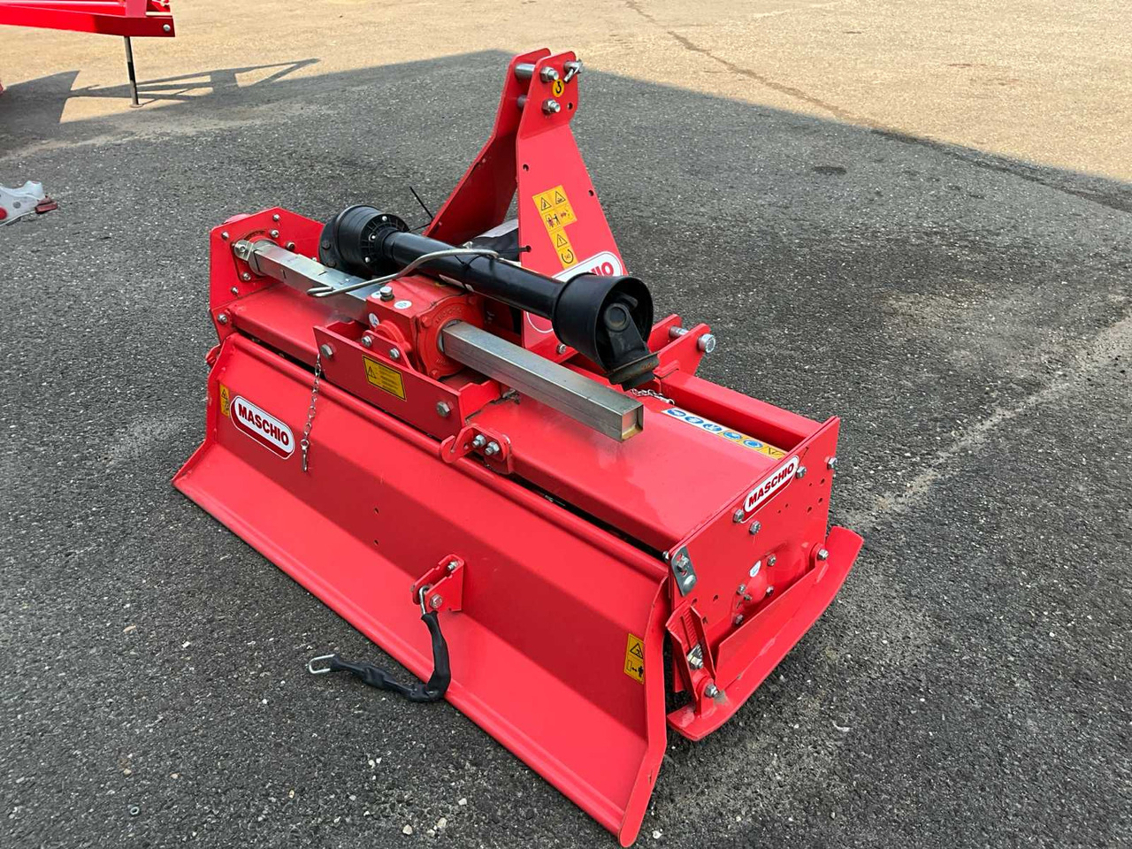 Maschio W125 - Talajmaró: 3 kép. Maschio W125 - Talajmaró: 3 kép.