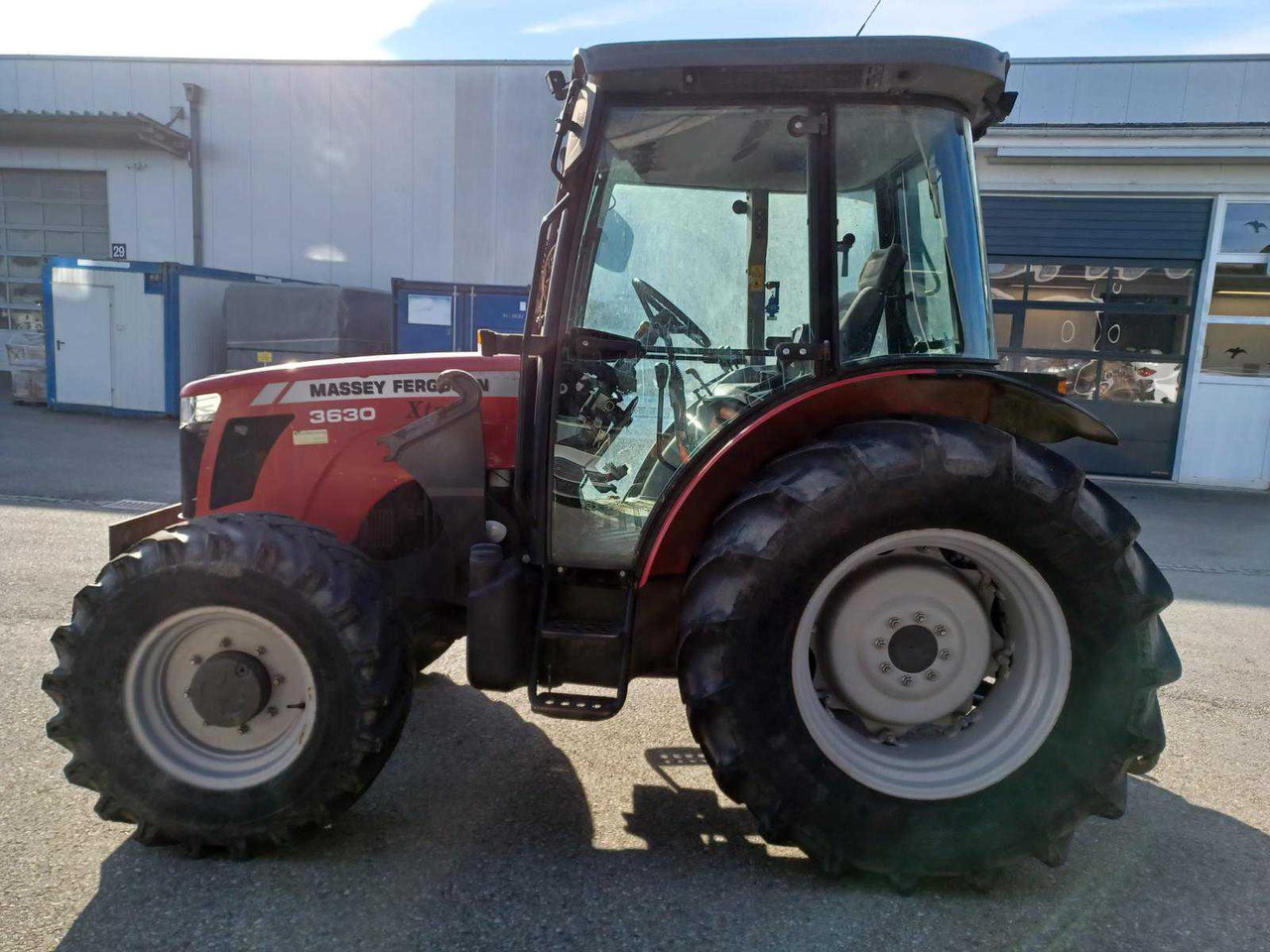 Massey Ferguson MF3630 - Traktor: 1 kép. Massey Ferguson MF3630 - Traktor: 1 kép.