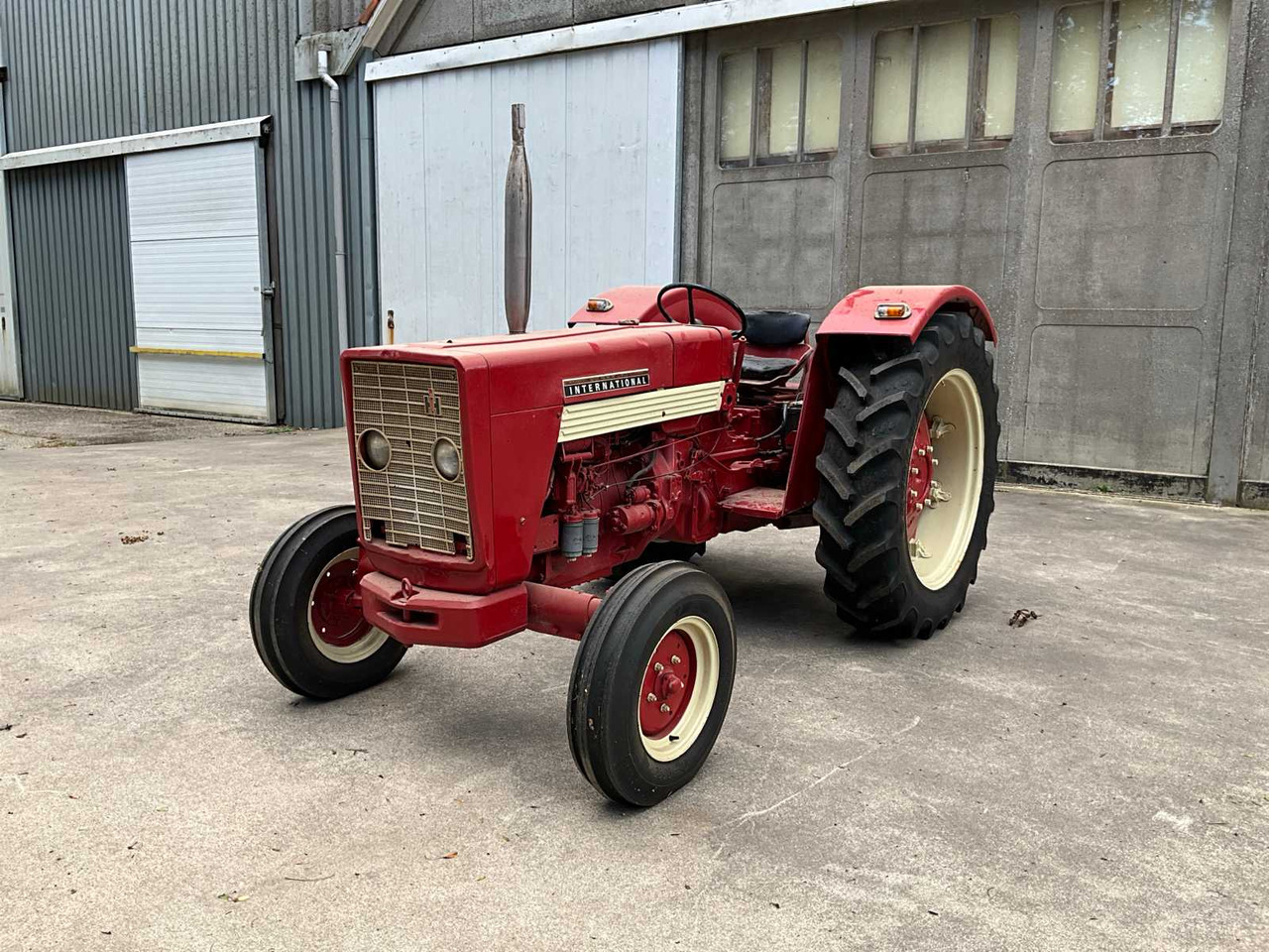 Mc cormick international 624 - Traktor: 1 kép. Mc cormick international 624 - Traktor: 1 kép.