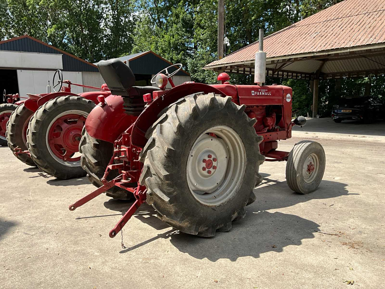 Mc cormick international Farmall B-450 - Traktor: 3 kép. Mc cormick international Farmall B-450 - Traktor: 3 kép.