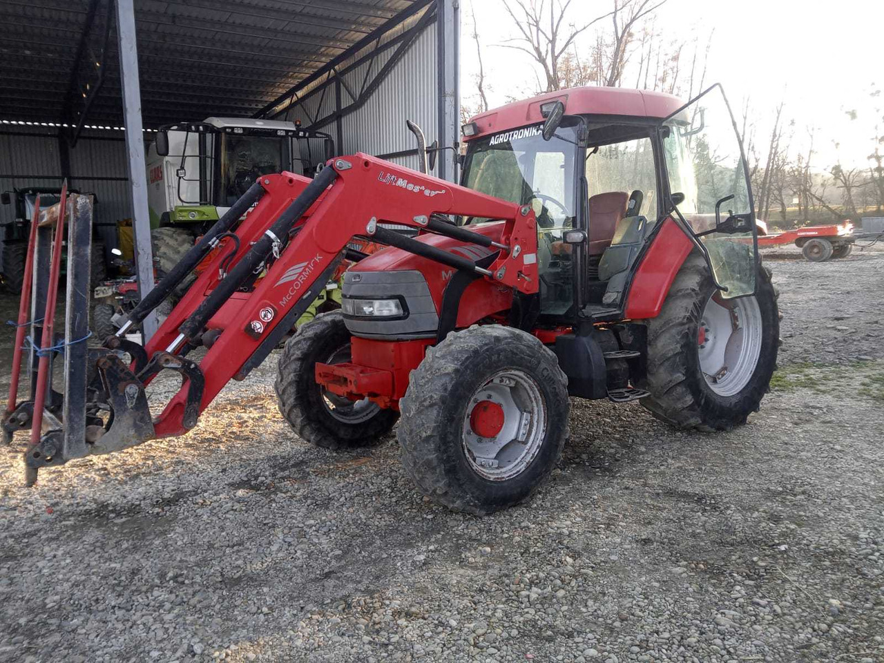 McCormick CX95 - Traktor: 1 kép. McCormick CX95 - Traktor: 1 kép.