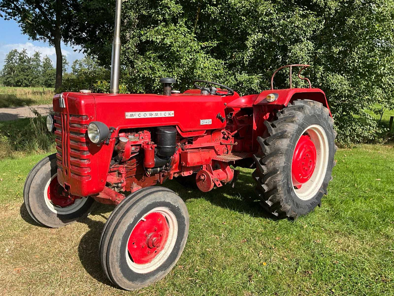 McCormick D-432 - Traktor: 2 kép. McCormick D-432 - Traktor: 2 kép.