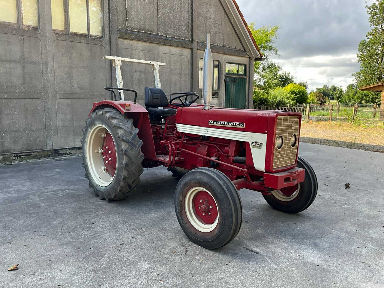 McCormick International 423 - Traktor: 2 kép. McCormick International 423 - Traktor: 2 kép.