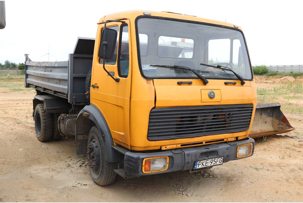 Mercedes-Benz 1213-37 MB - Dömper: 2 kép. Mercedes-Benz 1213-37 MB - Dömper: 2 kép.