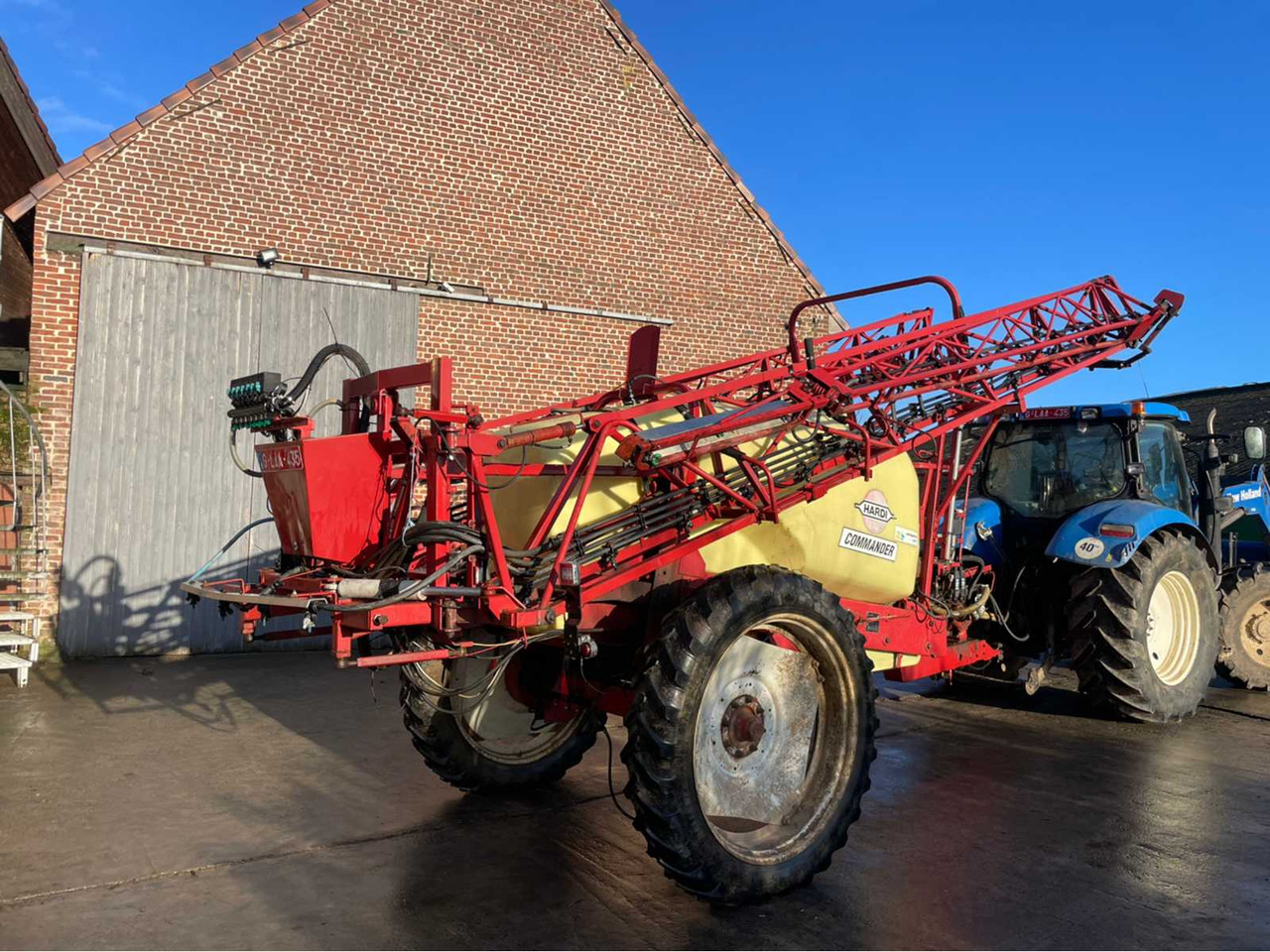 Hardi Commander 4000 - Mezőgazdasági gépek: 2 kép. Hardi Commander 4000 - Mezőgazdasági gépek: 2 kép.