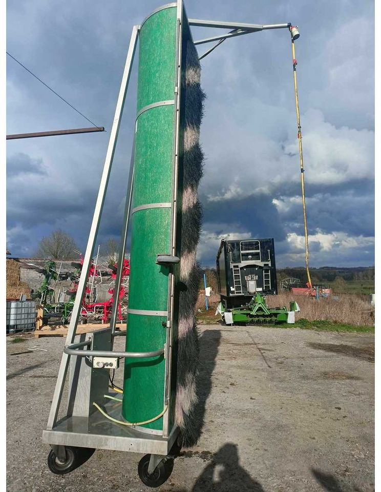 Steinbruckner EBA 2000L - Mezőgazdasági gépek: 2 kép. Steinbruckner EBA 2000L - Mezőgazdasági gépek: 2 kép.