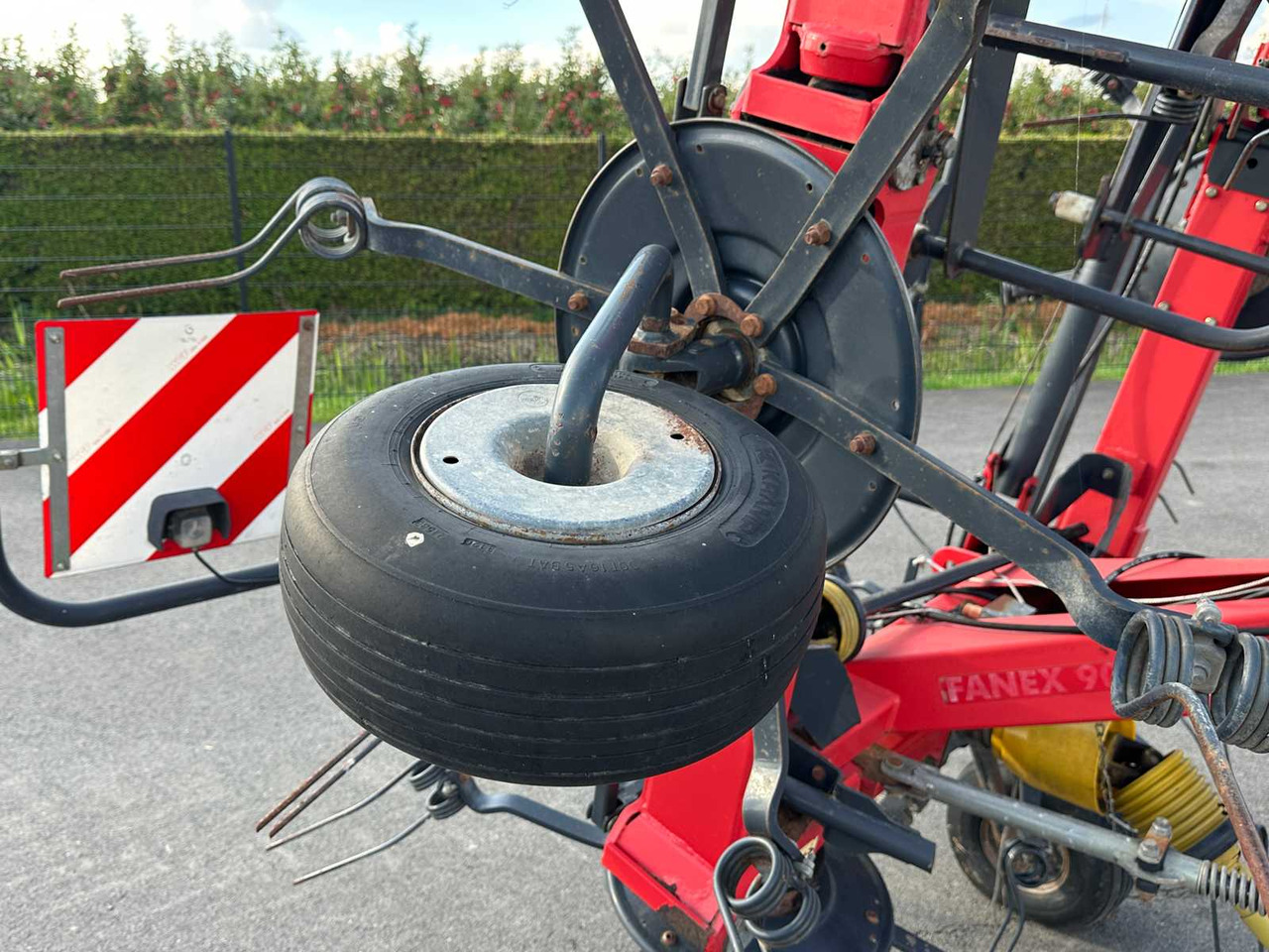 Mezőgazdasági gépek Vicon Fanex 903: 7 kép. Mezőgazdasági gépek Vicon Fanex 903: 7 kép.