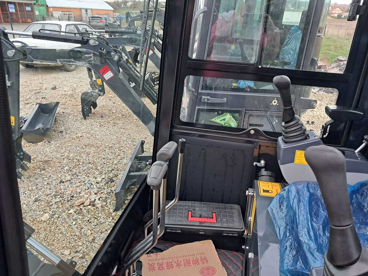 Mini Excavator 2T (2024) - Minikotró: 2 kép. Mini Excavator 2T (2024) - Minikotró: 2 kép.