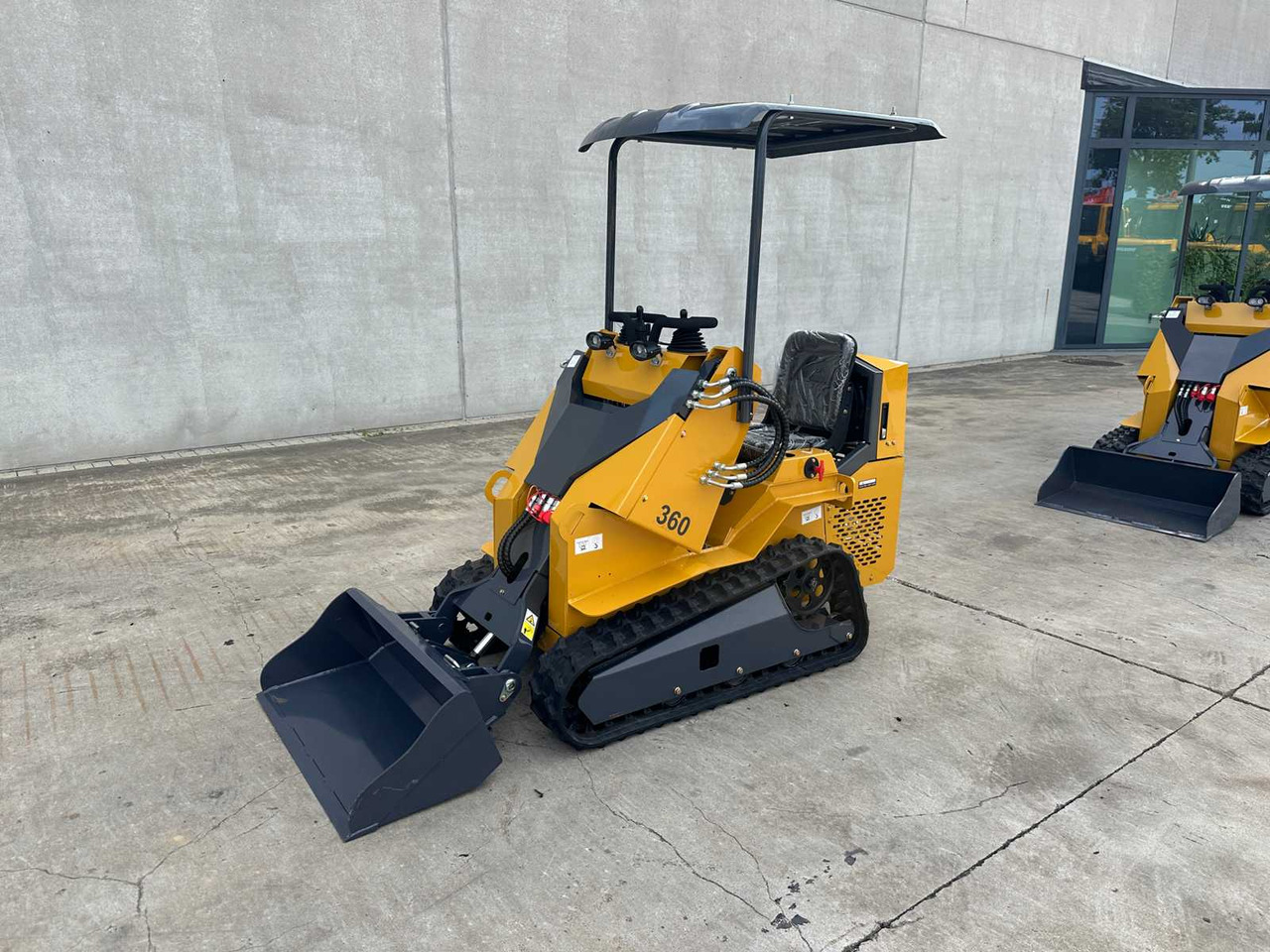 NEWRICK - 2025 - ZW380 - SKID STEER LOADER - Kompakt lánctalpas rakodó: 1 kép. NEWRICK - 2025 - ZW380 - SKID STEER LOADER - Kompakt lánctalpas rakodó: 1 kép.