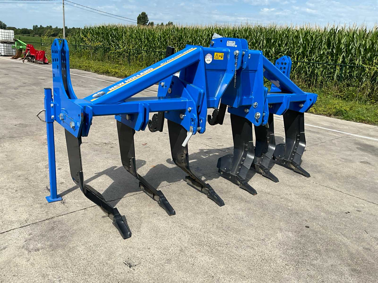 New Holland SU Paragrubber 300 - Talajlazító: 3 kép. New Holland SU Paragrubber 300 - Talajlazító: 3 kép.