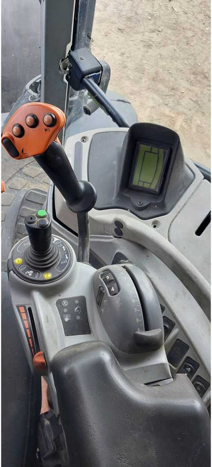Traktor New Holland T7.245: 7 kép.
