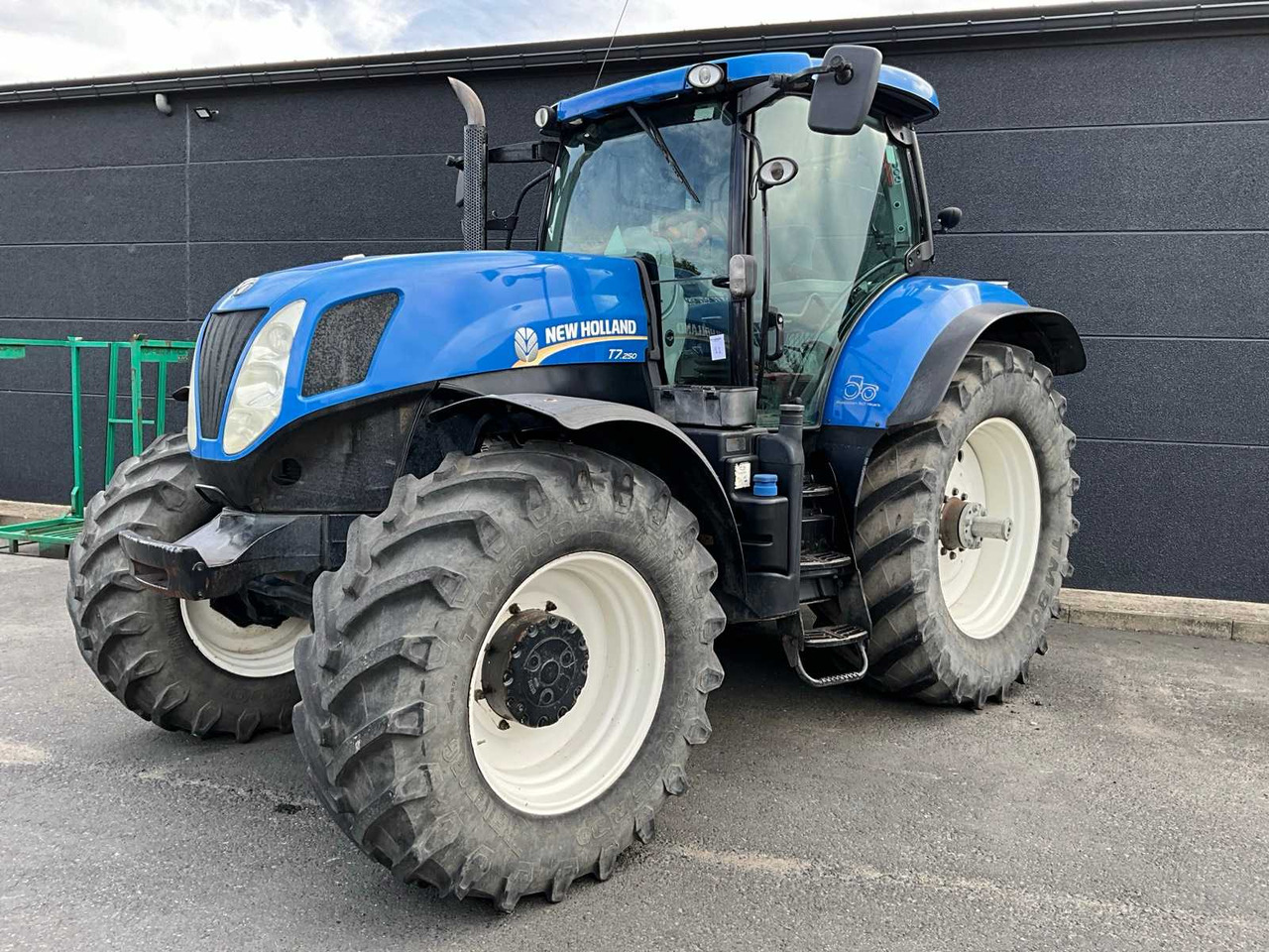 New Holland T7.250 - Traktor: 1 kép. New Holland T7.250 - Traktor: 1 kép.
