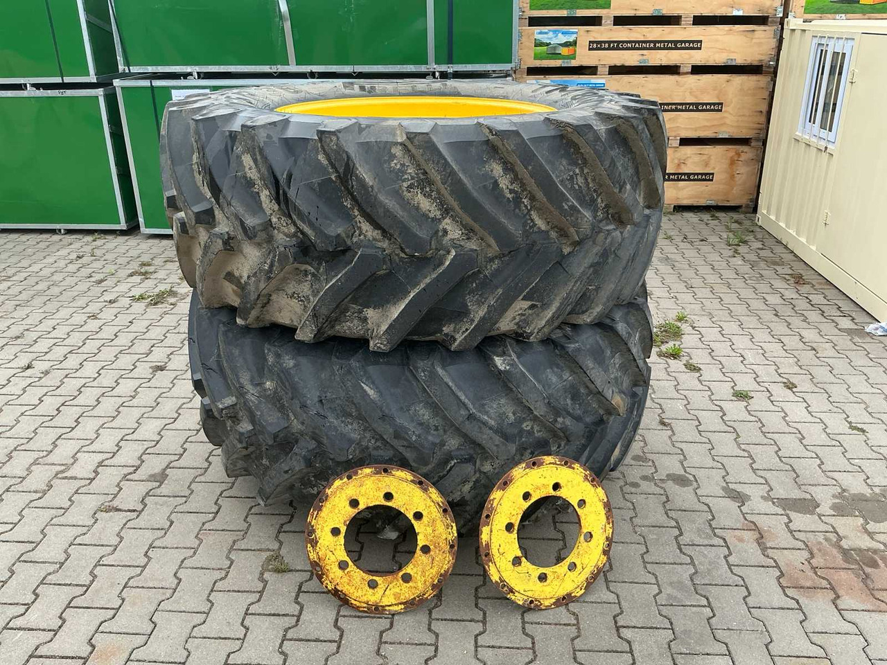 Pirelli TM800 - Gumiabroncsok és felnik - Traktor: 1 kép. Pirelli TM800 - Gumiabroncsok és felnik - Traktor: 1 kép.