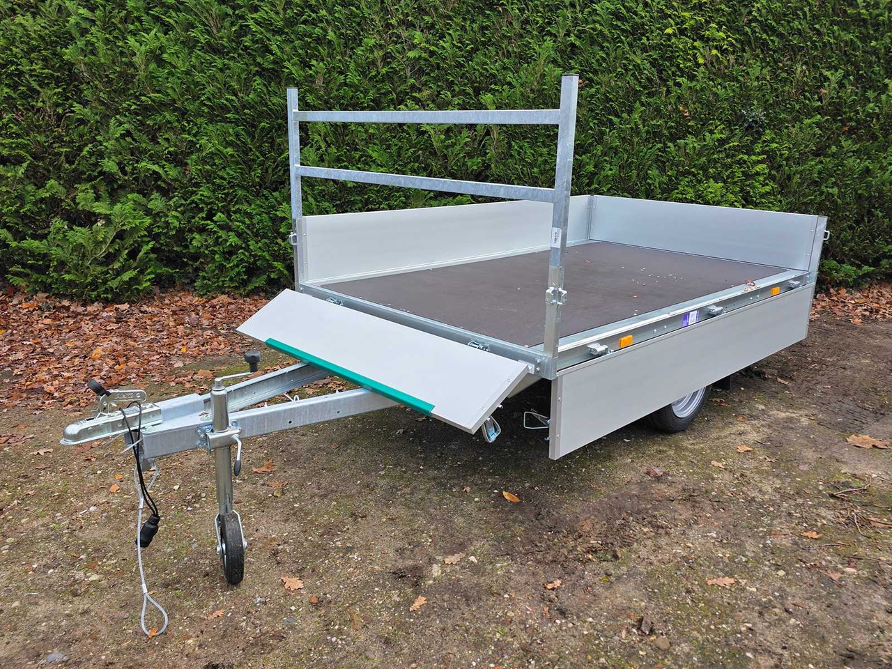 EDUARD - PLATFORM TRAILER - 230 X 145 - TRAILER - NEW - Pótkocsi: 2 kép. EDUARD - PLATFORM TRAILER - 230 X 145 - TRAILER - NEW - Pótkocsi: 2 kép.