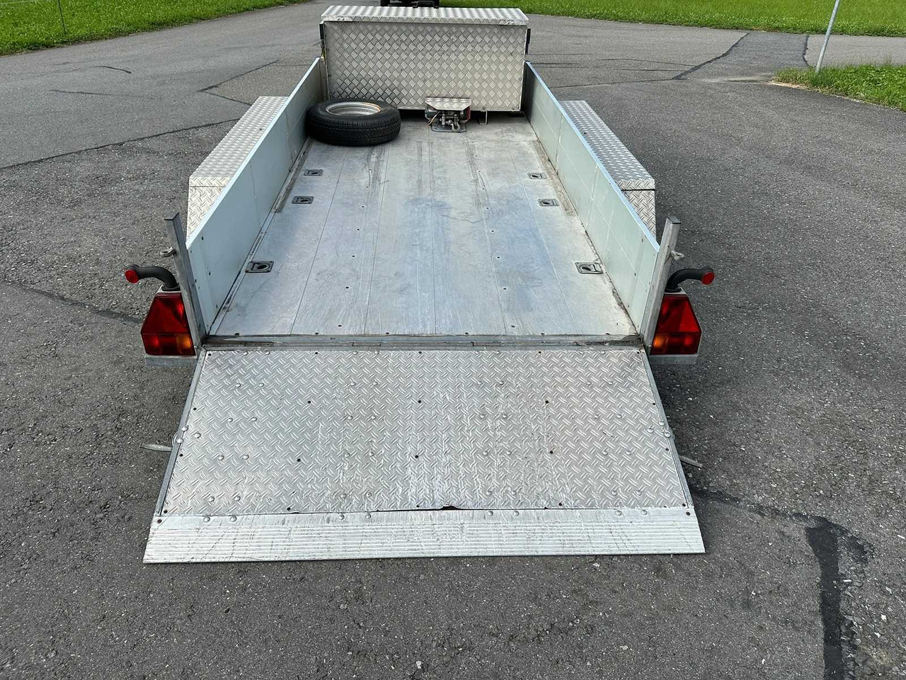 HUMBAUR - HT 3000 - 2008 - SENKOMAT - Pótkocsi: 1 kép. HUMBAUR - HT 3000 - 2008 - SENKOMAT - Pótkocsi: 1 kép.