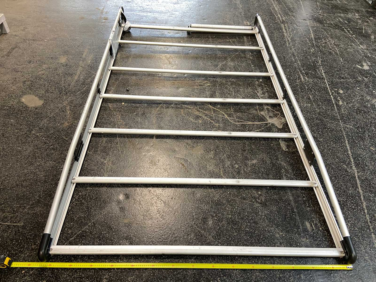 RENAULT - MASTER - 2016 - ROOF RACKS - Pótkocsi: 1 kép. RENAULT - MASTER - 2016 - ROOF RACKS - Pótkocsi: 1 kép.