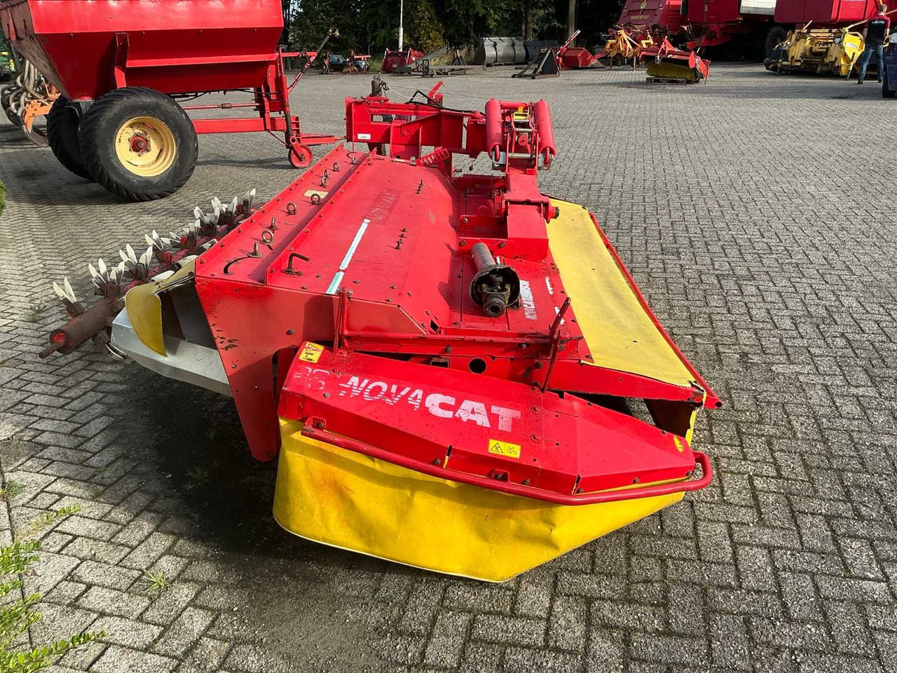 Pottinger Novacat305H - Szárzúzó/ Mulcsozó: 5 kép. Pottinger Novacat305H - Szárzúzó/ Mulcsozó: 5 kép.