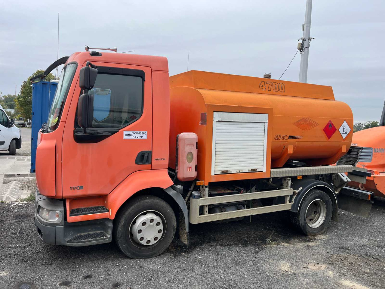 RENAULT Midlum 190.12 Light - Bitumenszóró: 2 kép. RENAULT Midlum 190.12 Light - Bitumenszóró: 2 kép.