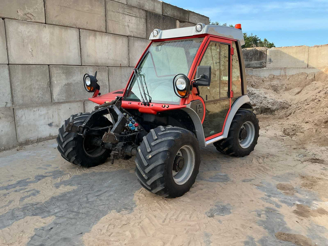Reform Metrac H7X - Traktor: 1 kép. Reform Metrac H7X - Traktor: 1 kép.