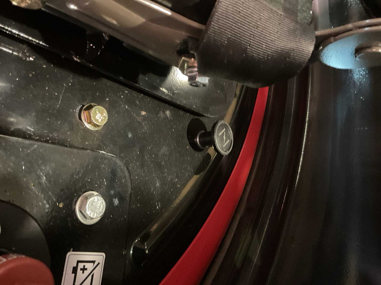Minikotró Rhino-Cross R319: 18 kép.