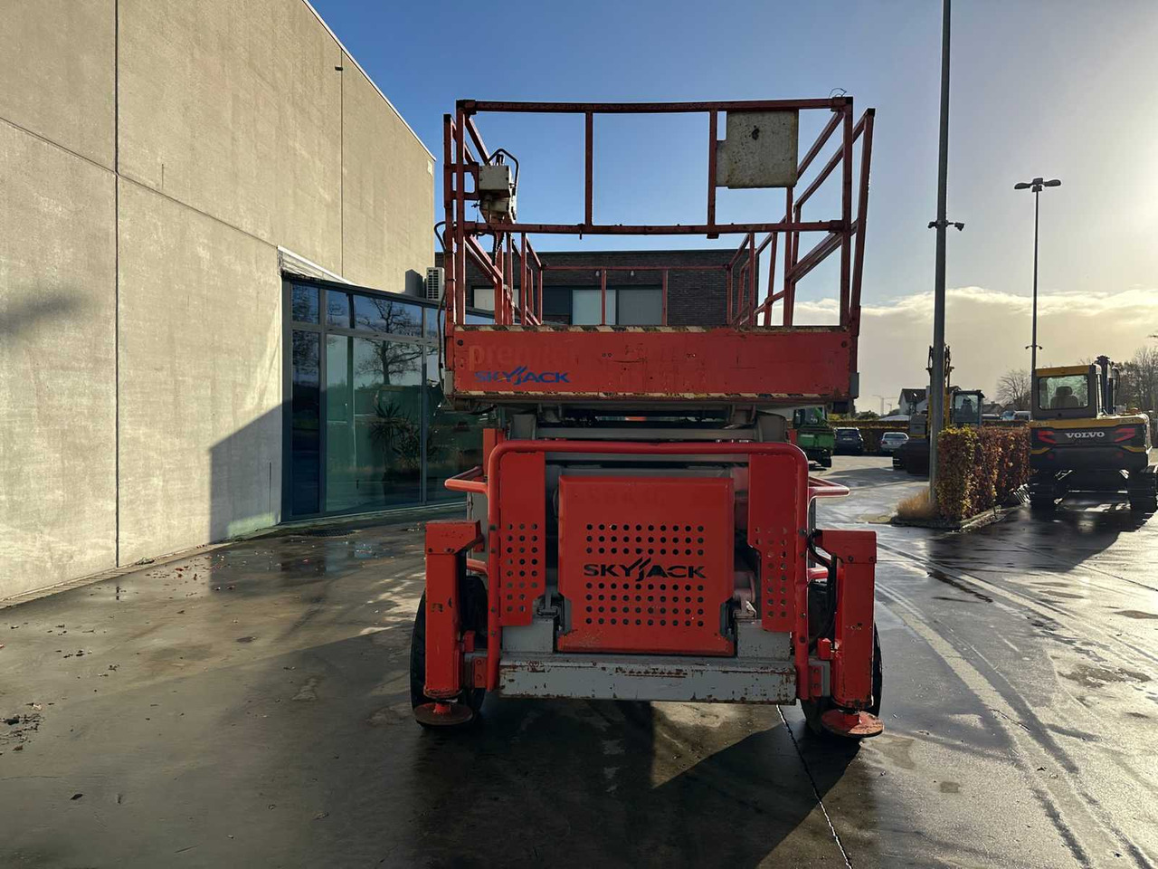 SKYJACK - 2009 - SJ-8841 - AERIAL PLATFORM - Emelő: 2 kép. SKYJACK - 2009 - SJ-8841 - AERIAL PLATFORM - Emelő: 2 kép.