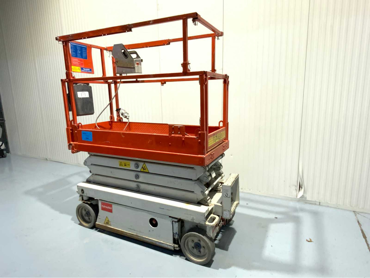 SKYJACK - SJIII3219 BJ. 2015 - AERIAL PLATFORM, WORKING HEIGHT 7.8M, 266 HOURS - Emelő: 3 kép. SKYJACK - SJIII3219 BJ. 2015 - AERIAL PLATFORM, WORKING HEIGHT 7.8M, 266 HOURS - Emelő: 3 kép.