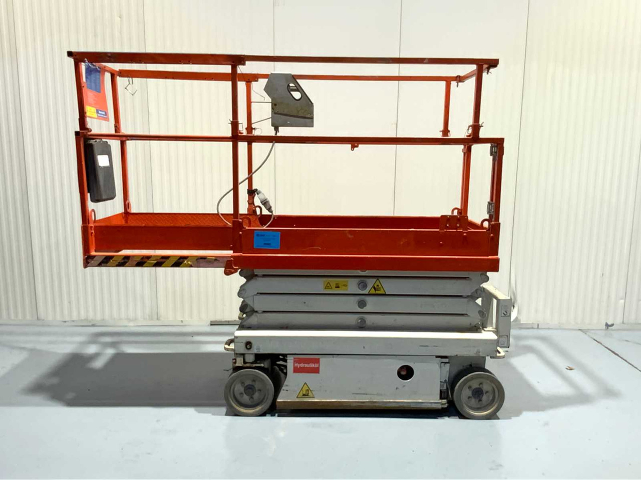 SKYJACK - SJIII3219 BJ. 2015 - AERIAL PLATFORM, WORKING HEIGHT 7.8M, 266 HOURS - Emelő: 5 kép. SKYJACK - SJIII3219 BJ. 2015 - AERIAL PLATFORM, WORKING HEIGHT 7.8M, 266 HOURS - Emelő: 5 kép.