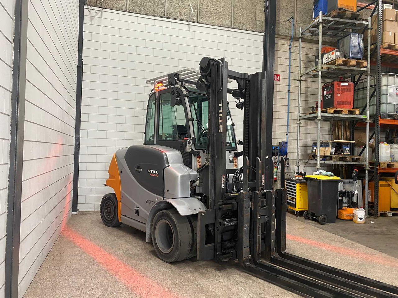 STILL - 2019 - RX60-70 - FORKLIFT - SIDE-SHIFT - FORK POSITIONER - DOUBLE CARRIAGE - Villás targonca: 2 kép. STILL - 2019 - RX60-70 - FORKLIFT - SIDE-SHIFT - FORK POSITIONER - DOUBLE CARRIAGE - Villás targonca: 2 kép.