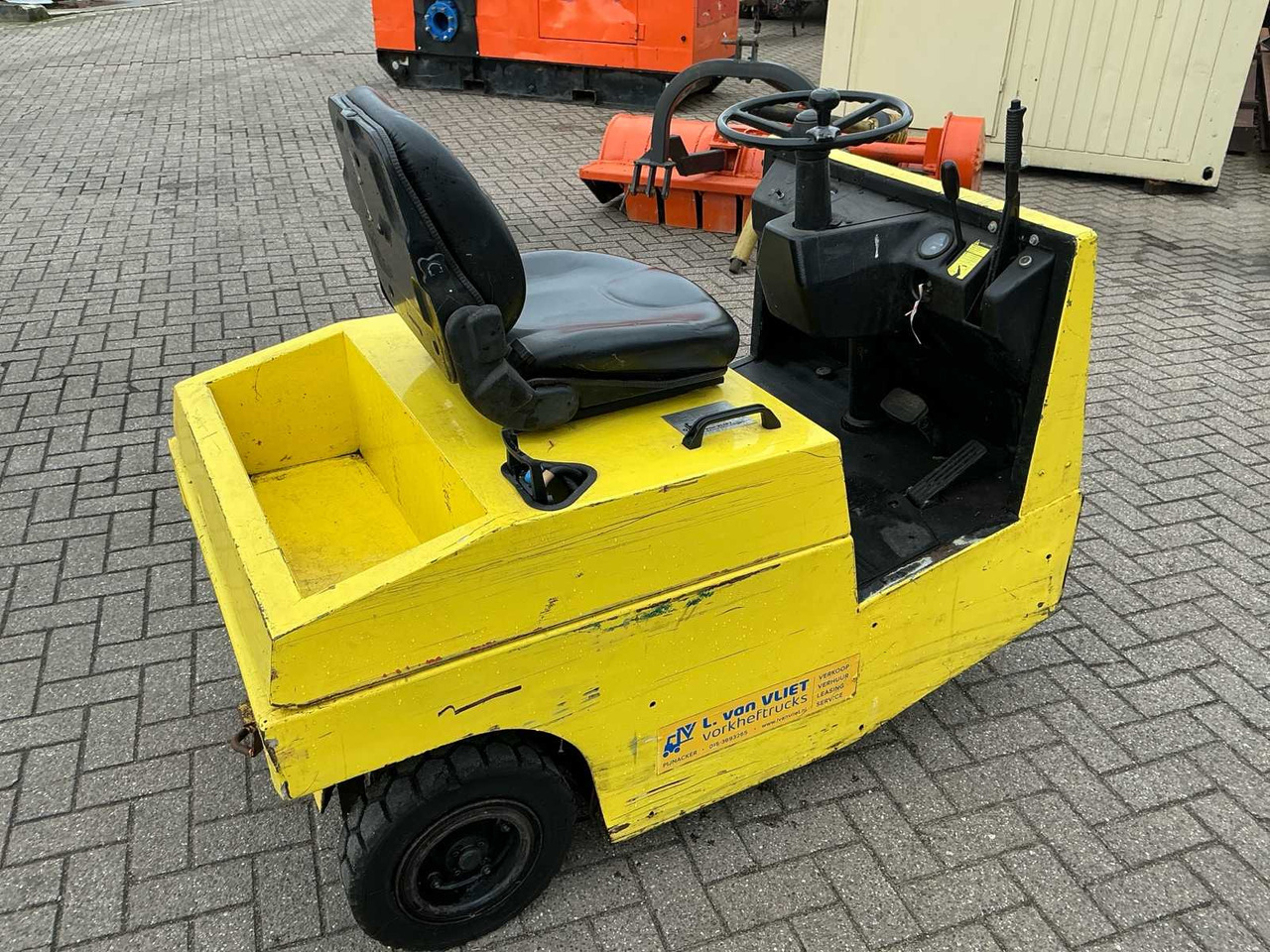 Villás targonca STILL R606 FORKLIFT: 6 kép. Villás targonca STILL R606 FORKLIFT: 6 kép.