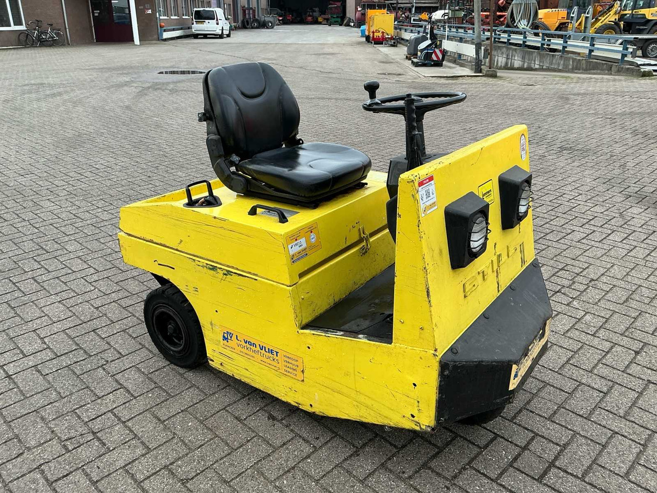 STILL R606 FORKLIFT - Villás targonca: 1 kép. STILL R606 FORKLIFT - Villás targonca: 1 kép.