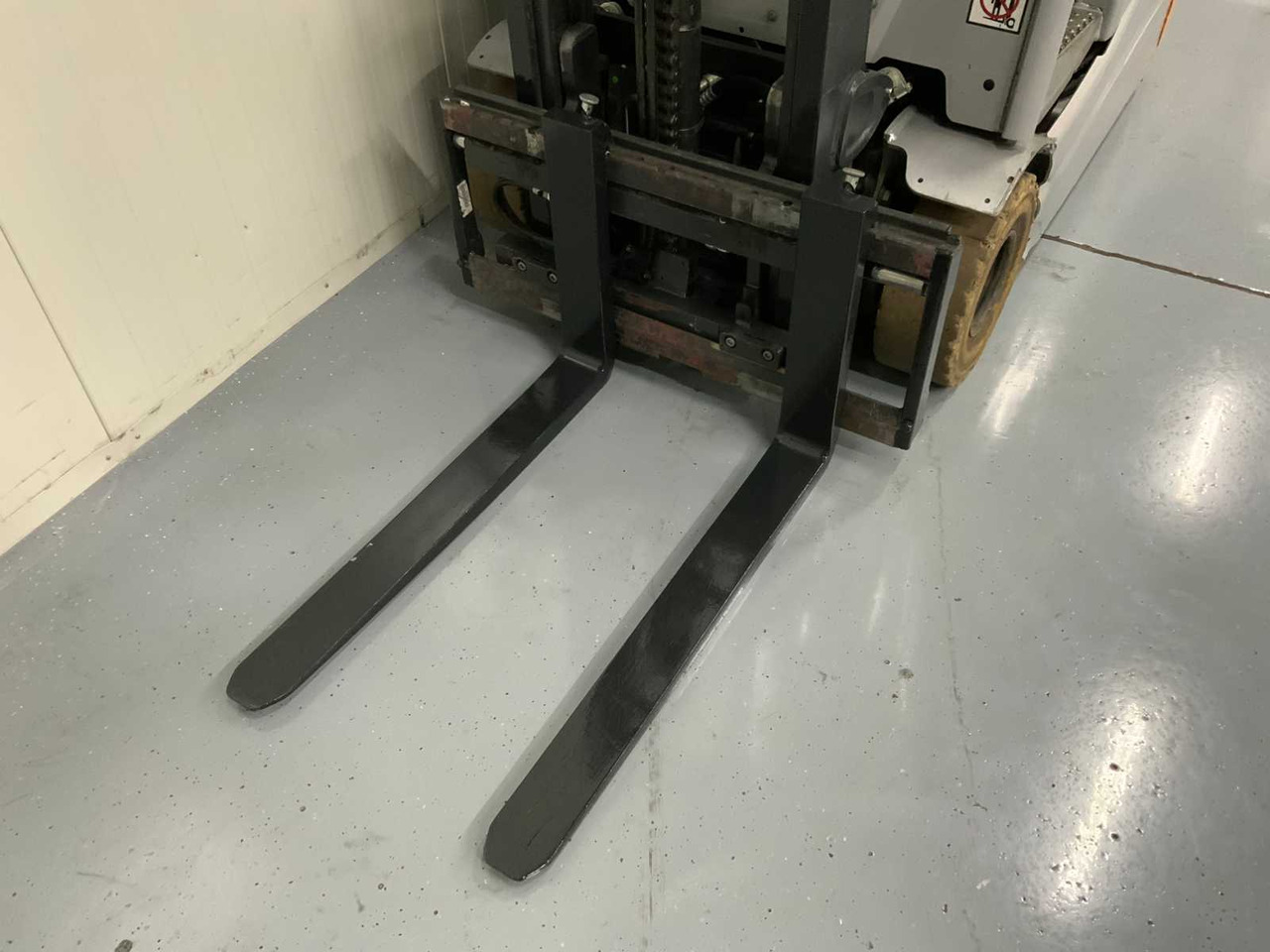 STILL - RX20-16 - FORKLIFT 2019 - SIDESHIFT - FREELIFT - BLUESPOT - MULTI FUNCTIONAL SCREEN - Villás targonca: 4 kép. STILL - RX20-16 - FORKLIFT 2019 - SIDESHIFT - FREELIFT - BLUESPOT - MULTI FUNCTIONAL SCREEN - Villás targonca: 4 kép.