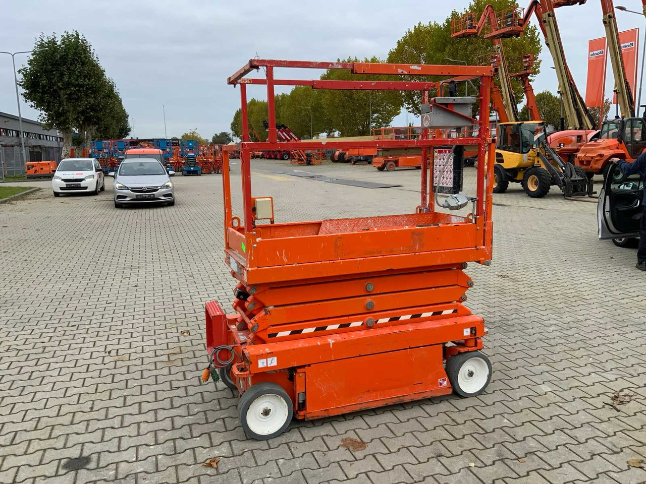 SkyJack SJ III 3219 - Emelő: 5 kép. SkyJack SJ III 3219 - Emelő: 5 kép.