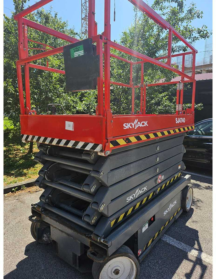 Skyjack - Emelő: 4 kép. Skyjack - Emelő: 4 kép.