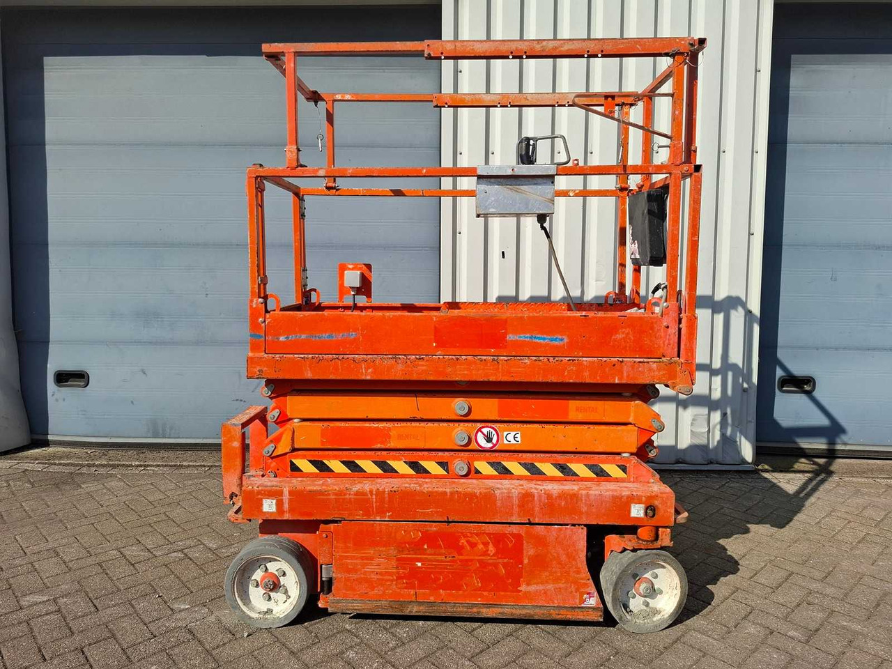 Skyjack SJ 3219 - Emelő: 5 kép. Skyjack SJ 3219 - Emelő: 5 kép.