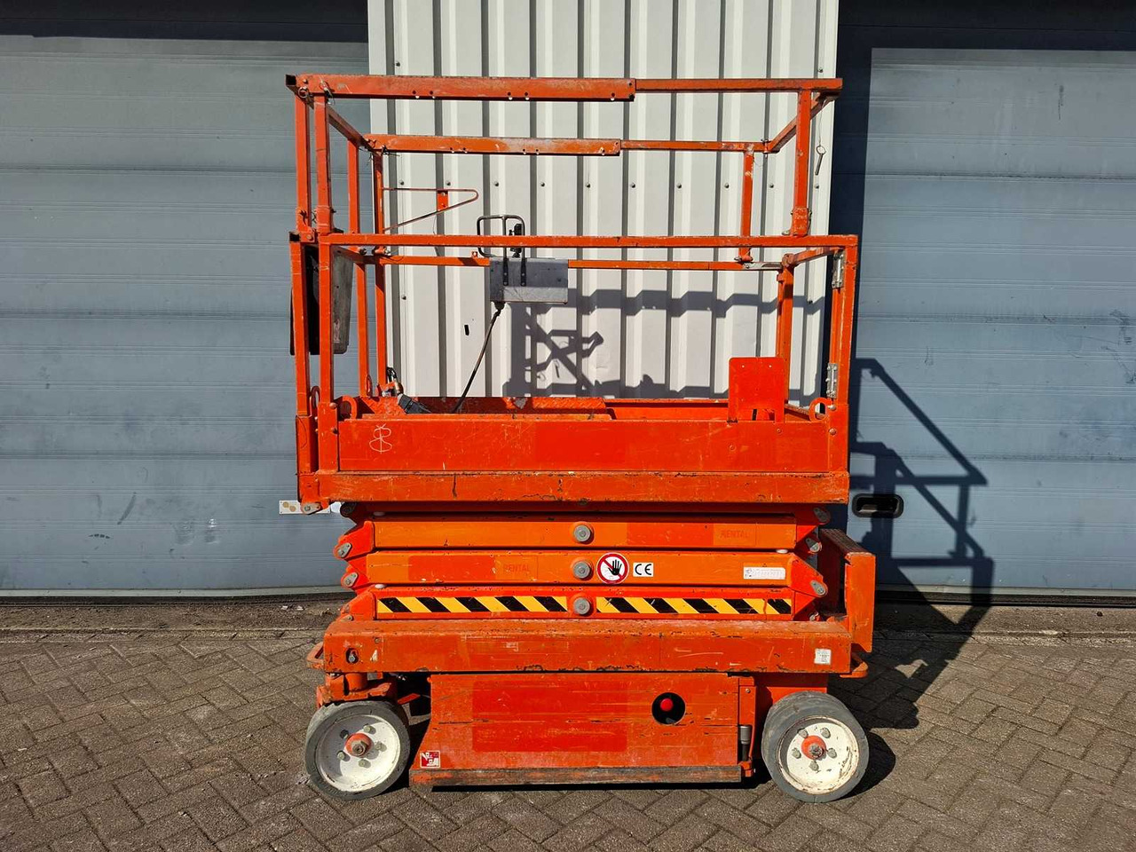 Skyjack SJ 3219 - Emelő: 3 kép. Skyjack SJ 3219 - Emelő: 3 kép.