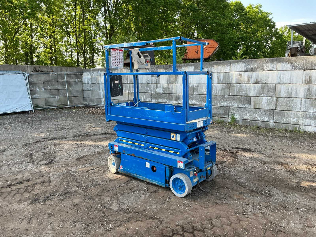 Skyjack Sj111–3219 - Emelő: 3 kép. Skyjack Sj111–3219 - Emelő: 3 kép.
