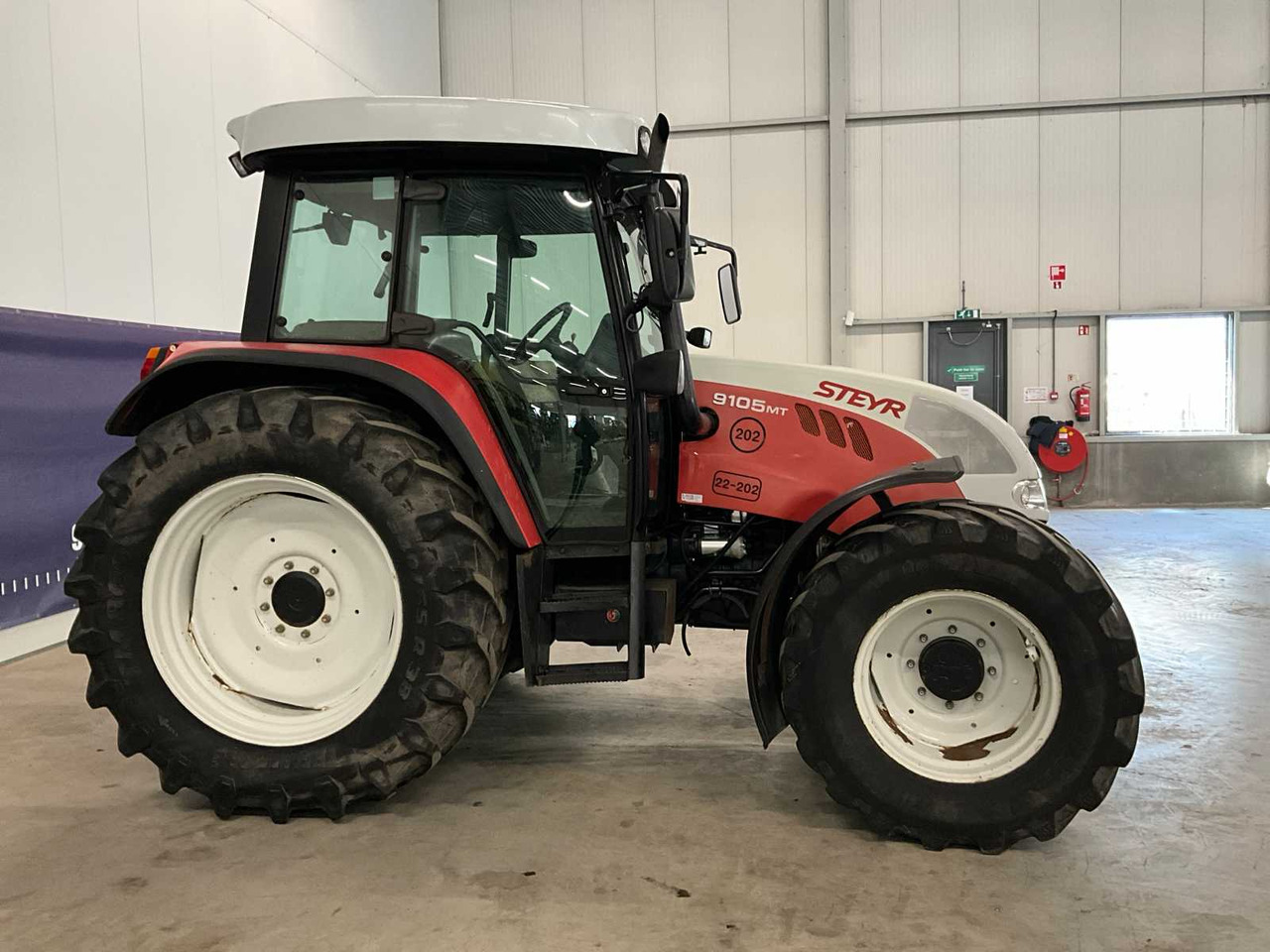 Steyr 9105 MT - Traktor: 4 kép. Steyr 9105 MT - Traktor: 4 kép.