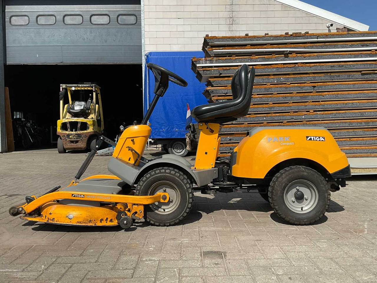 Stiga P901 - Kerti fűkasza: 5 kép. Stiga P901 - Kerti fűkasza: 5 kép.