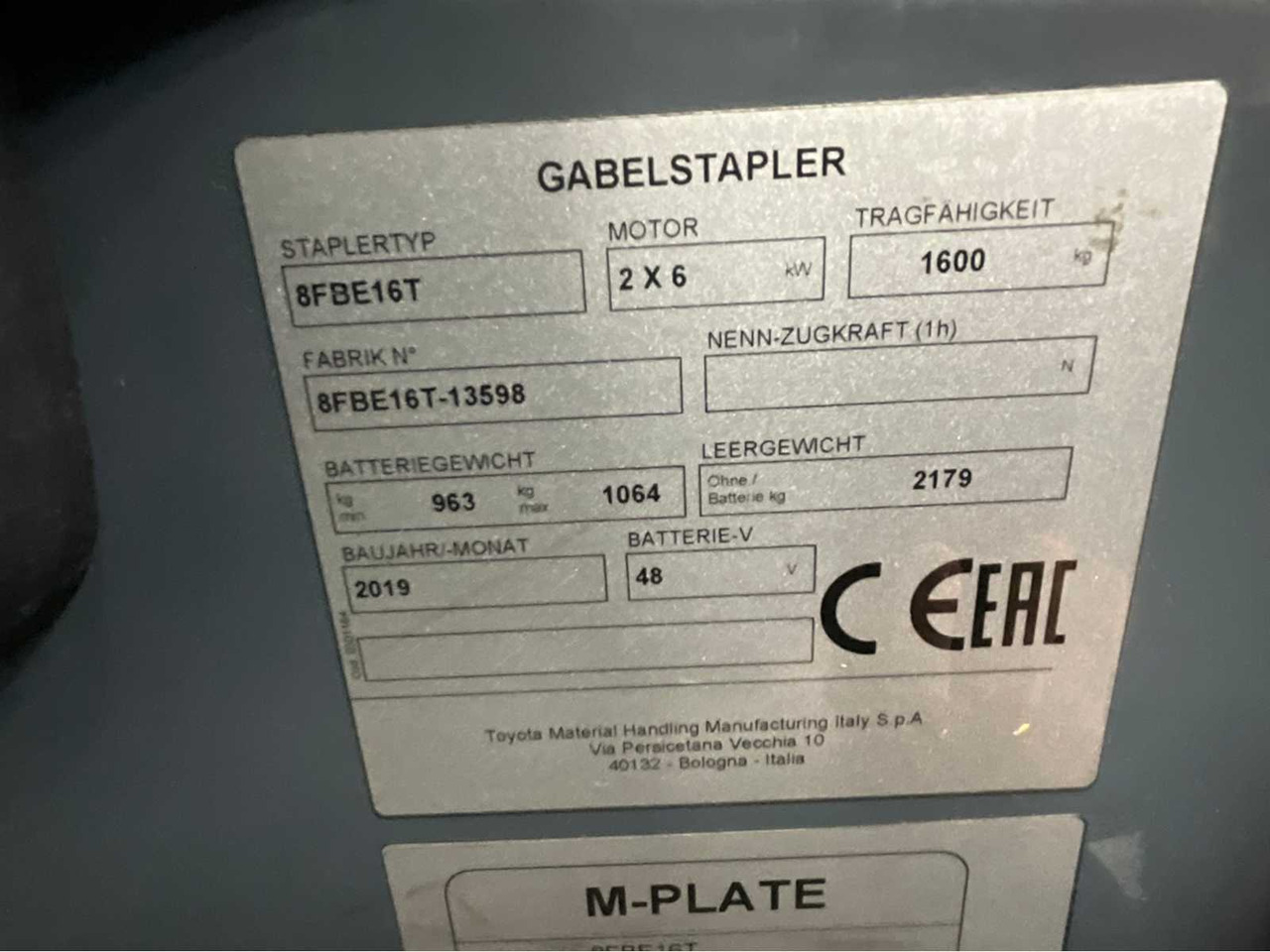 Villás targonca TOYOTA - 8FBE16T - FORKLIFT YEAR OF MANUFACTURE 2019- SPOONS 160CM - 7325 HOURS - SIDE-SHIFT: 17 kép. Villás targonca TOYOTA - 8FBE16T - FORKLIFT YEAR OF MANUFACTURE 2019- SPOONS 160CM - 7325 HOURS - SIDE-SHIFT: 17 kép.