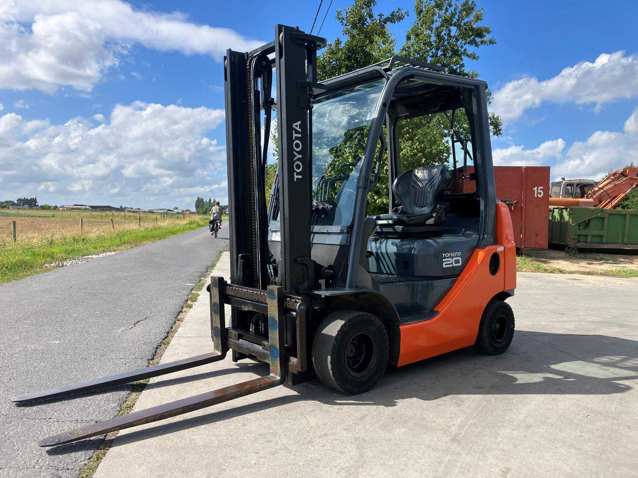 TOYOTA TONERO 20 FORKLIFT 2017 - Villás targonca: 1 kép. TOYOTA TONERO 20 FORKLIFT 2017 - Villás targonca: 1 kép.