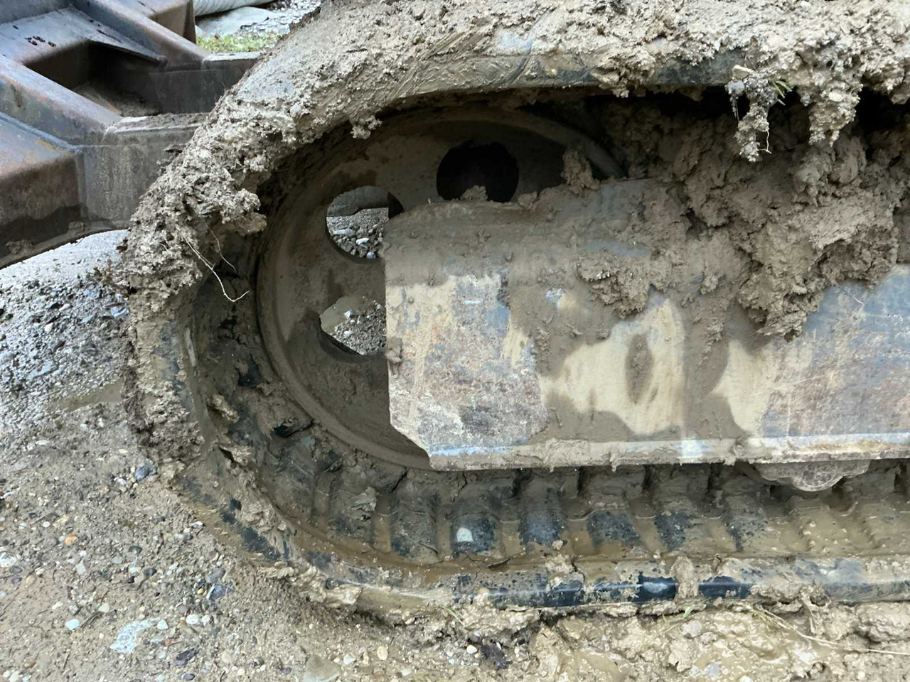 Takeuchi TB175 - Lánctalpas kotró: 5 kép. Takeuchi TB175 - Lánctalpas kotró: 5 kép.