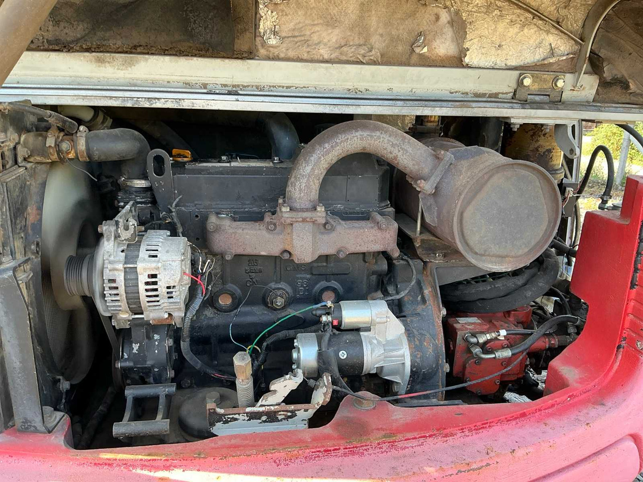 Takeuchi TB175 - Lánctalpas kotró: 4 kép. Takeuchi TB175 - Lánctalpas kotró: 4 kép.