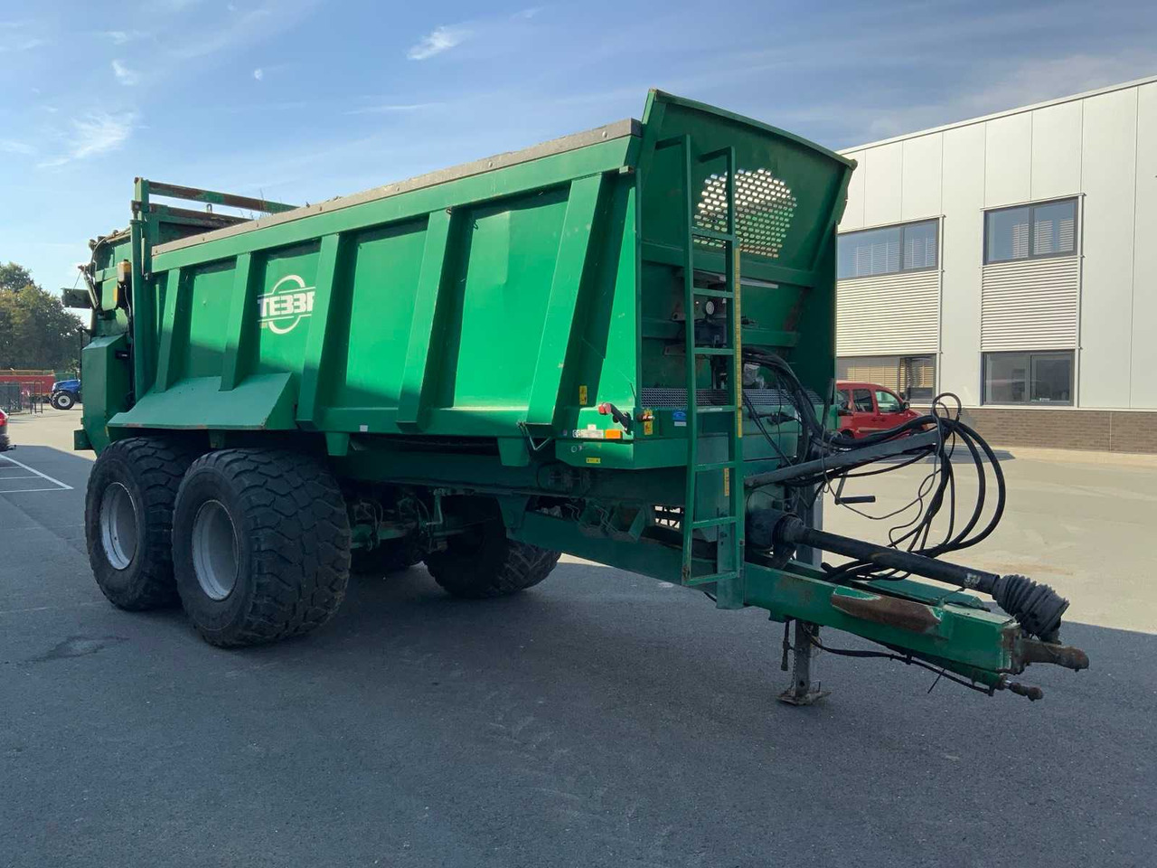 Tebbe HS180 - Szervestrágyaszóró: 2 kép. Tebbe HS180 - Szervestrágyaszóró: 2 kép.